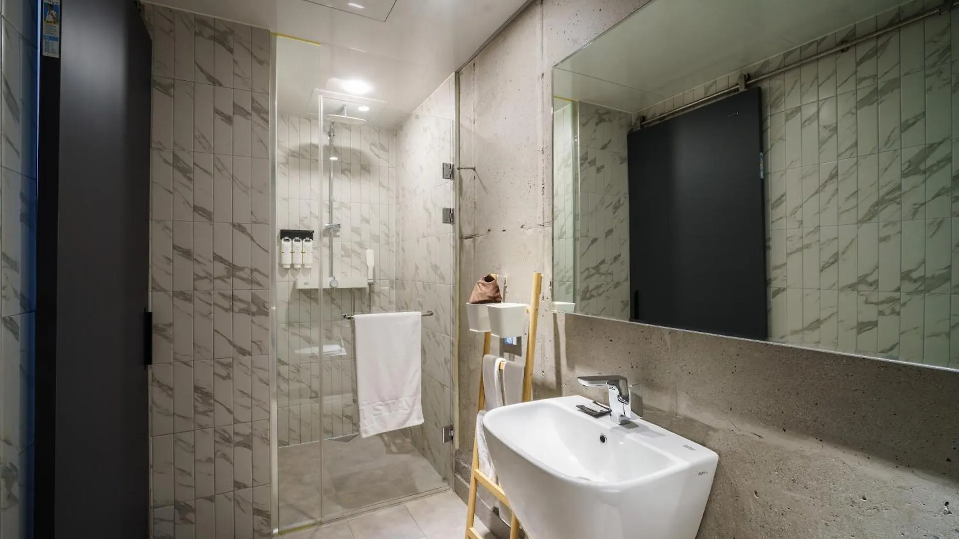 Hotel Lacozi Stay , Seoul