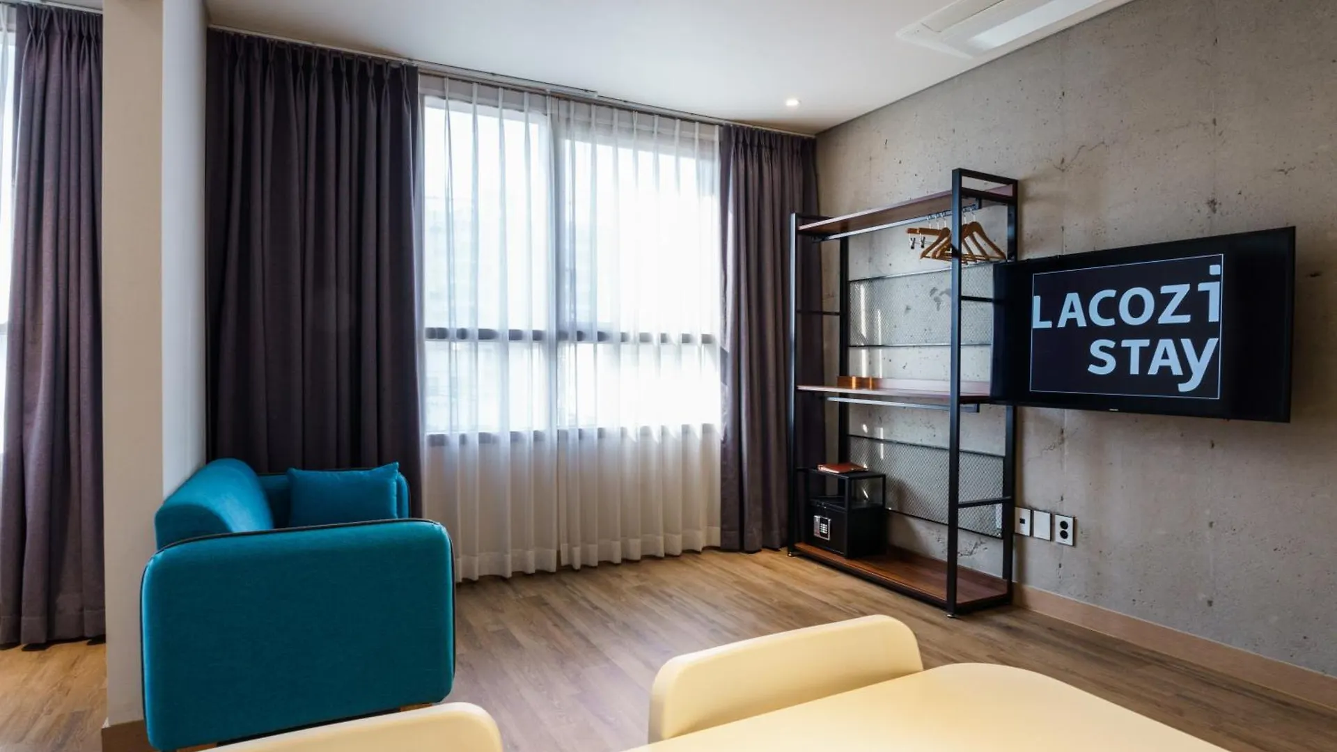 Lacozi Stay , Seoul
